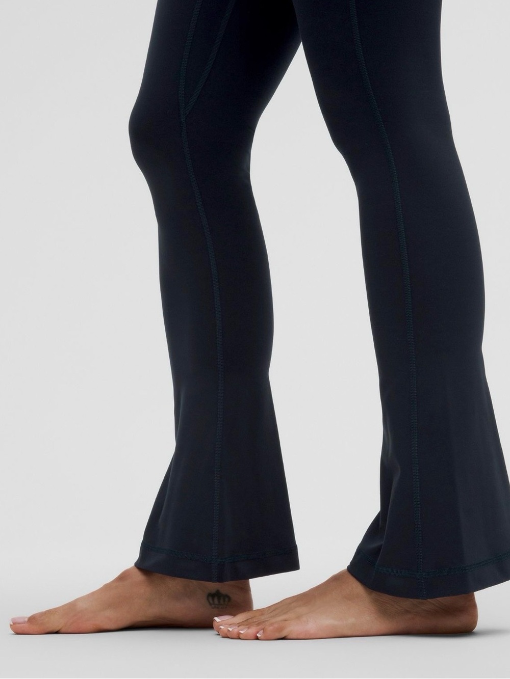 Lululemon Women’s Align High-Rise Mini-Flare pant Regular in True Navy NWOT - Picture 6 of 12